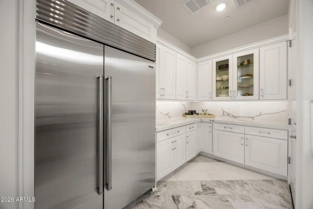 Real Estate Picture 28