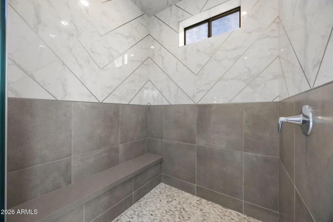 Real Estate Picture 40