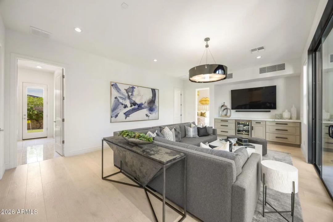 Real Estate Picture 42