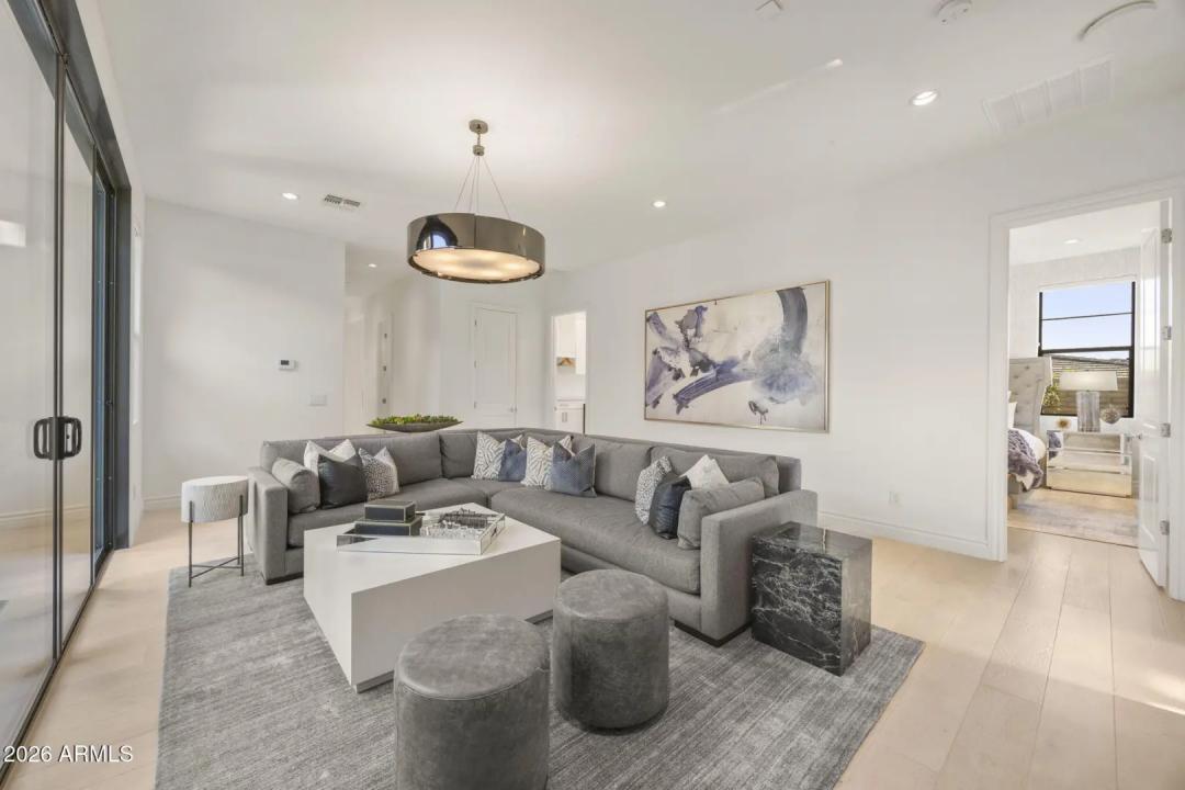 Real Estate Picture 43