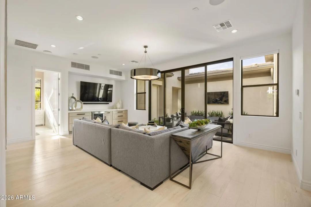 Real Estate Picture 44