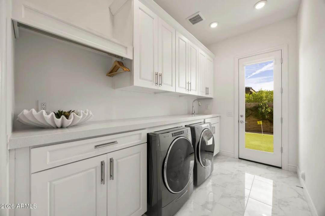 Real Estate Picture 54