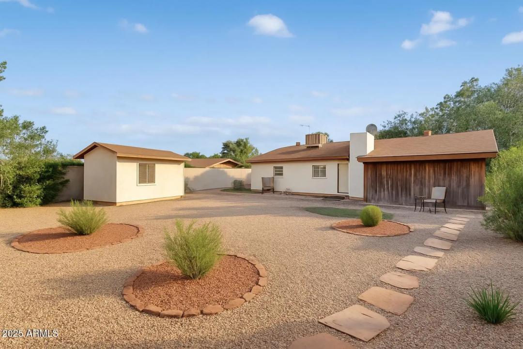 Real Estate Picture 6