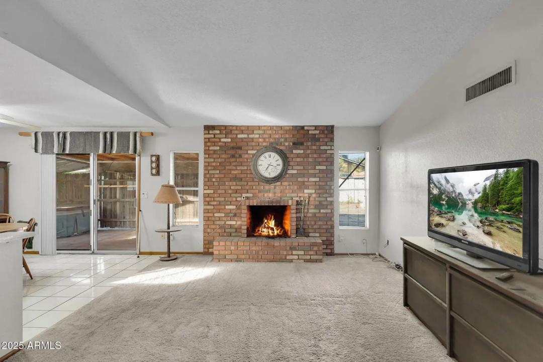 Real Estate Picture 10