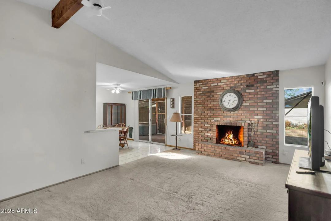 Real Estate Picture 7