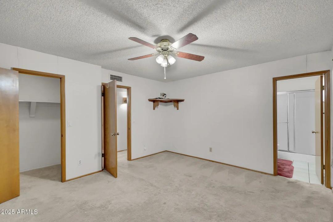 Real Estate Picture 16