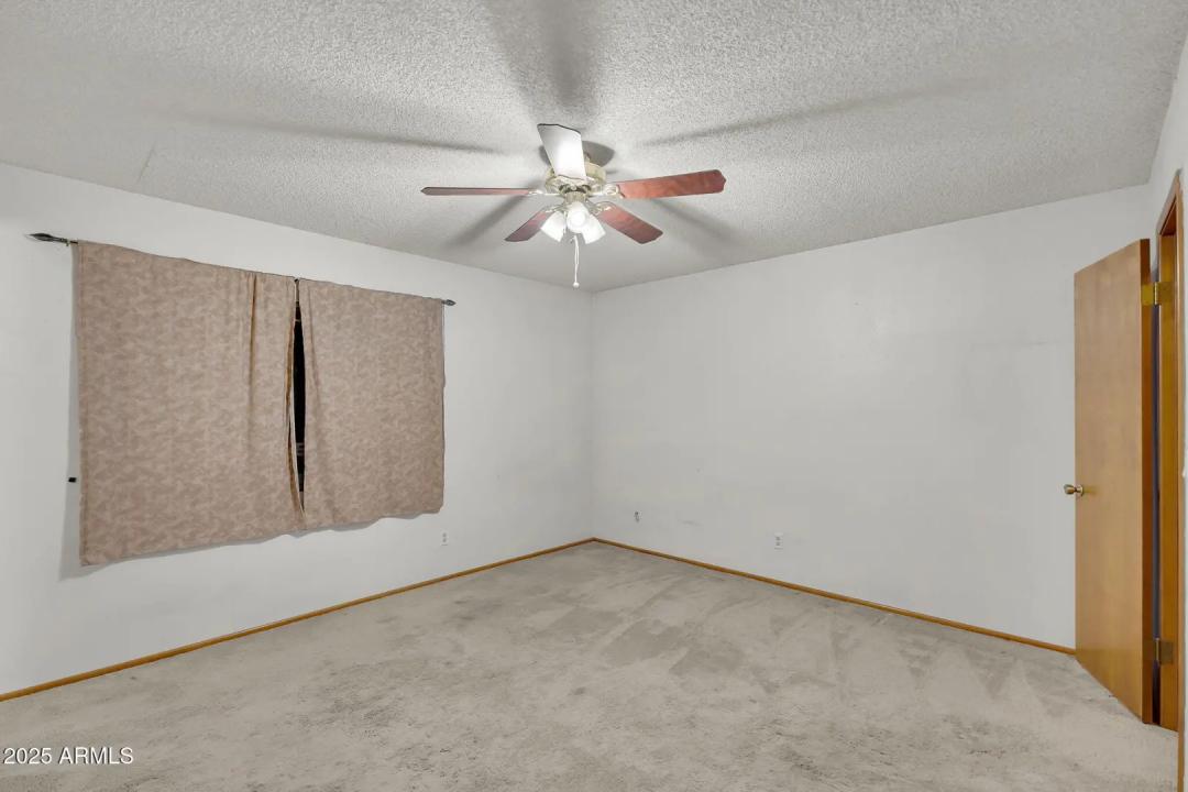 Real Estate Picture 17