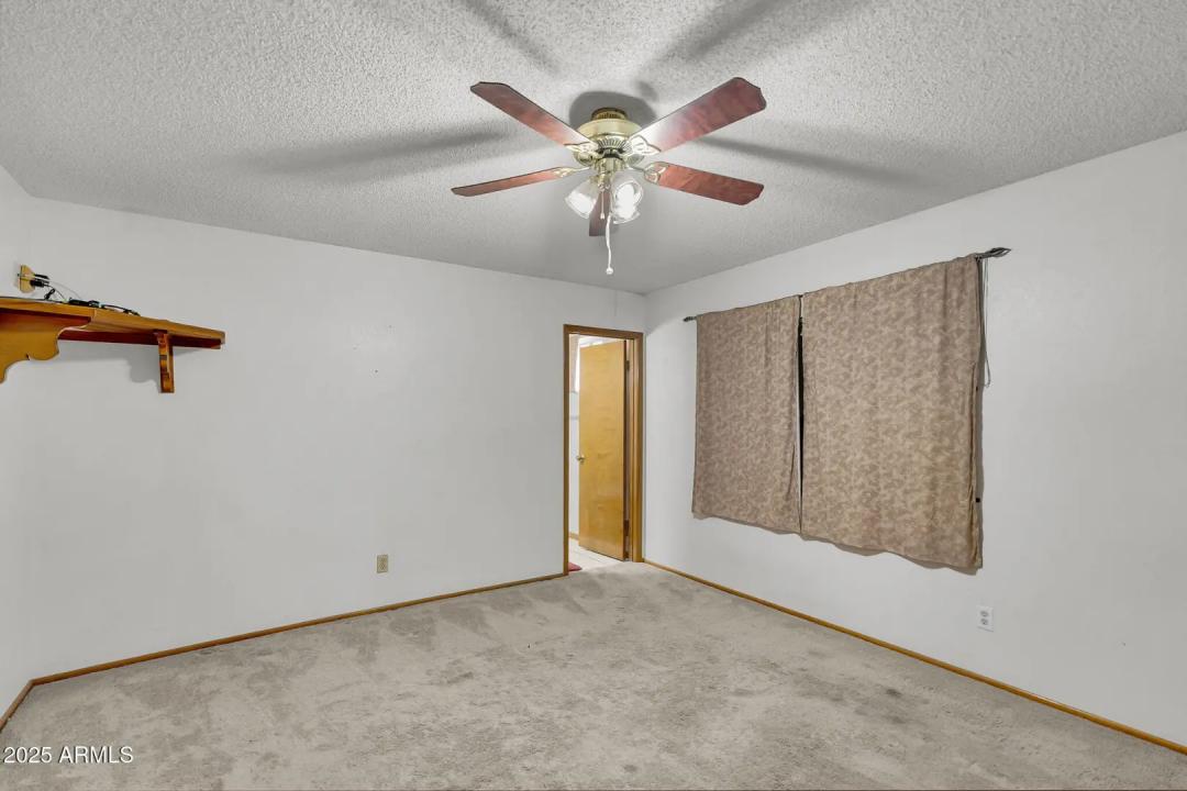 Real Estate Picture 18