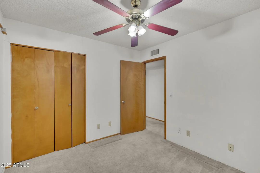 Real Estate Picture 24