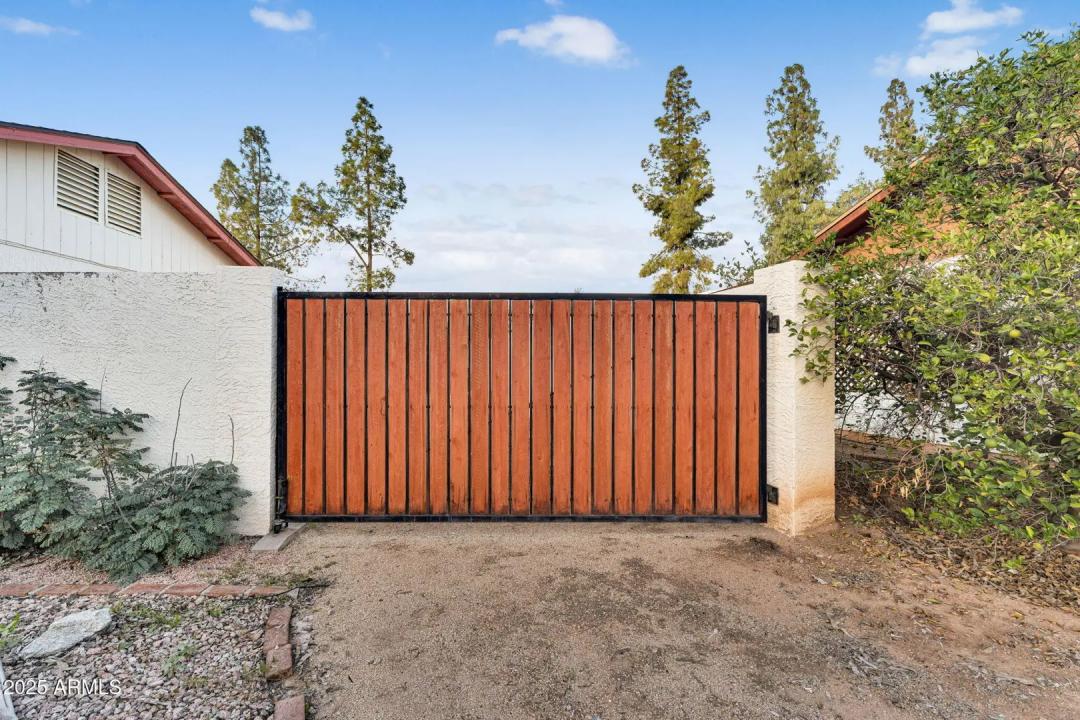 Real Estate Picture 28