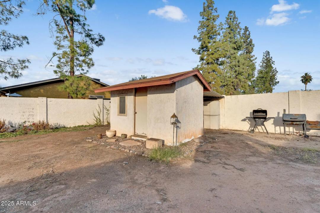 Real Estate Picture 32