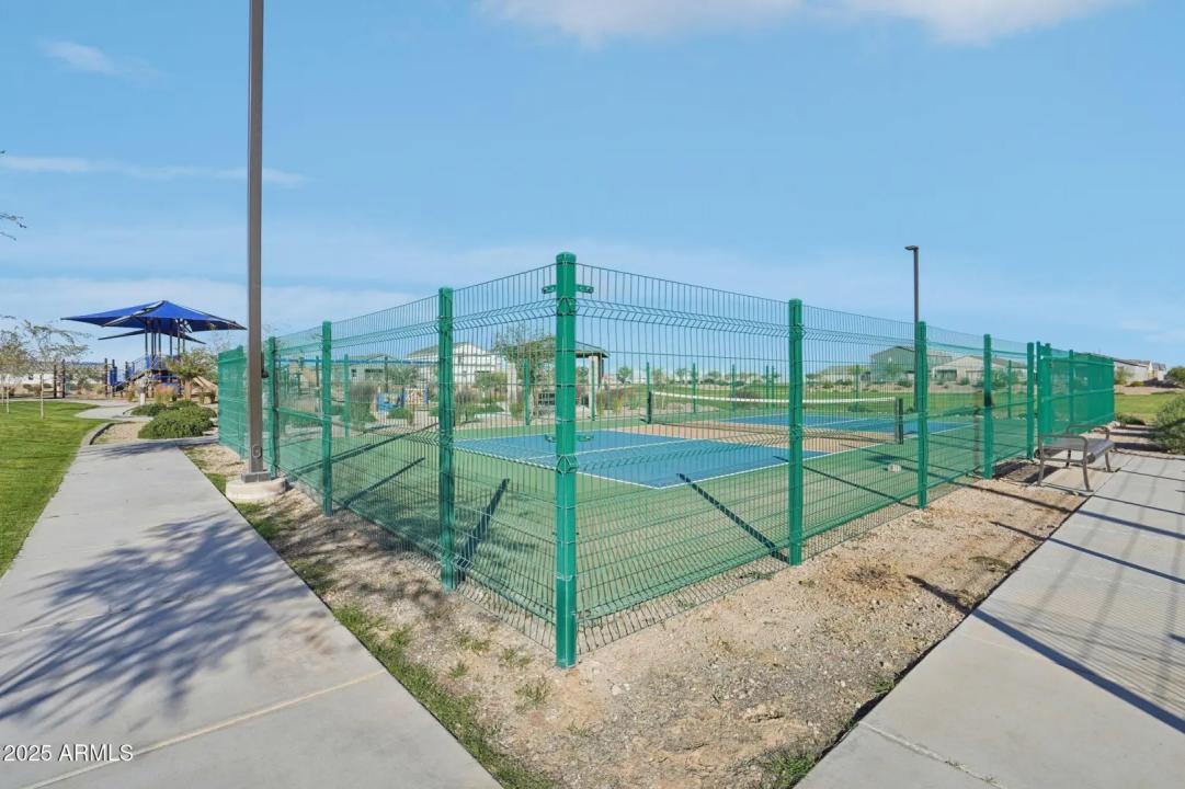 Real Estate Picture 7