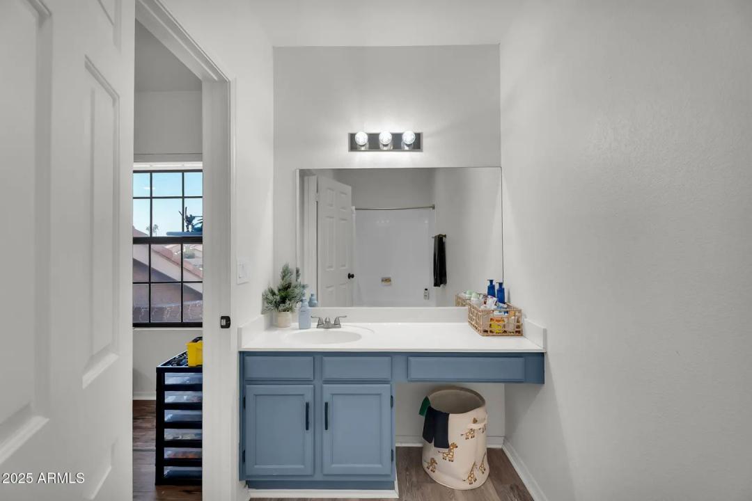 Real Estate Picture 15