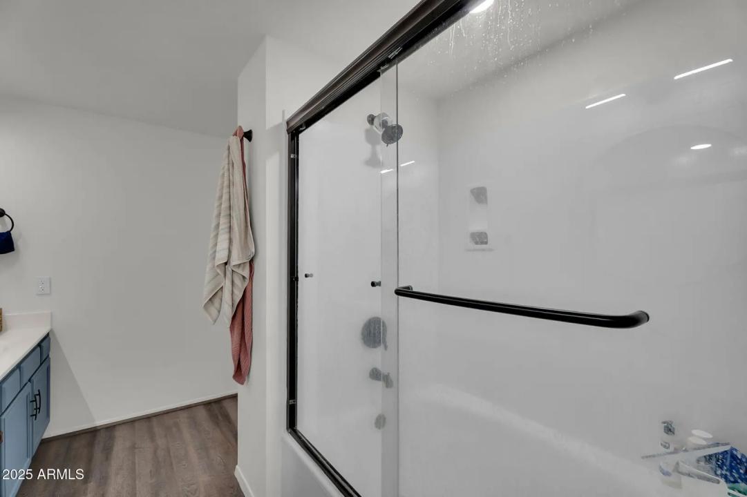 Real Estate Picture 11