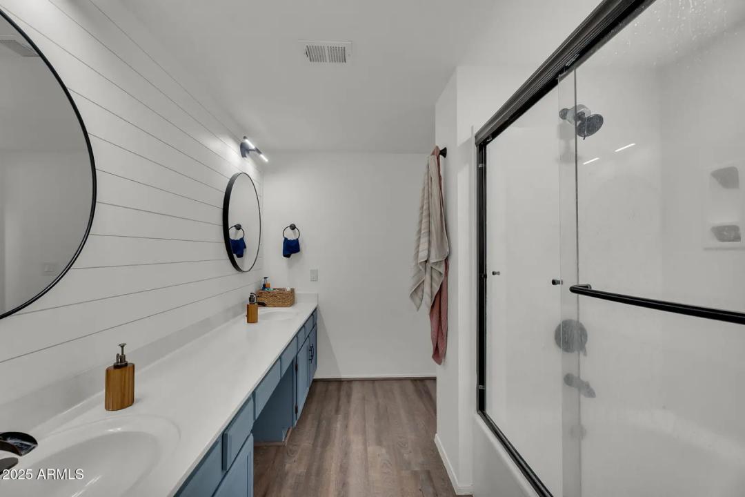 Real Estate Picture 10