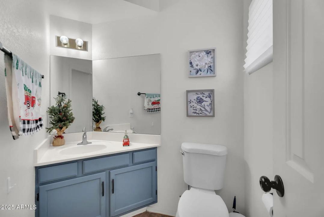 Real Estate Picture 16