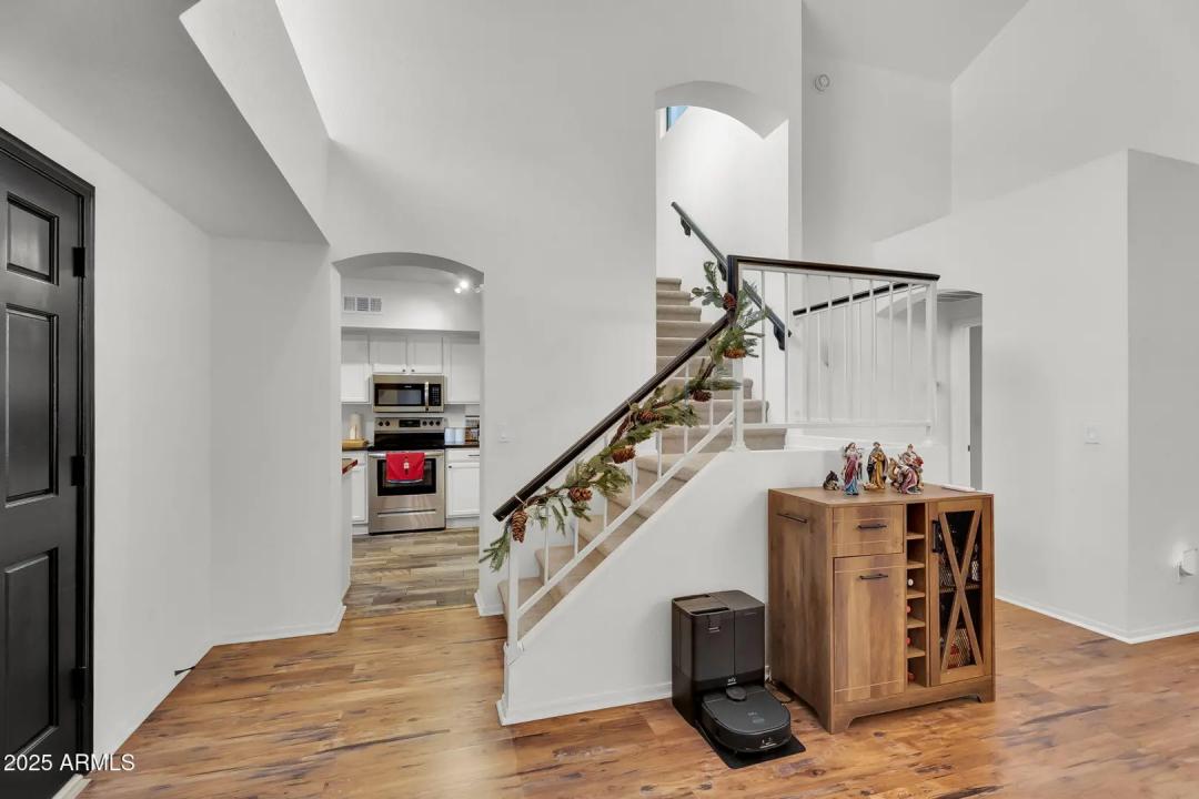 Real Estate Picture 22