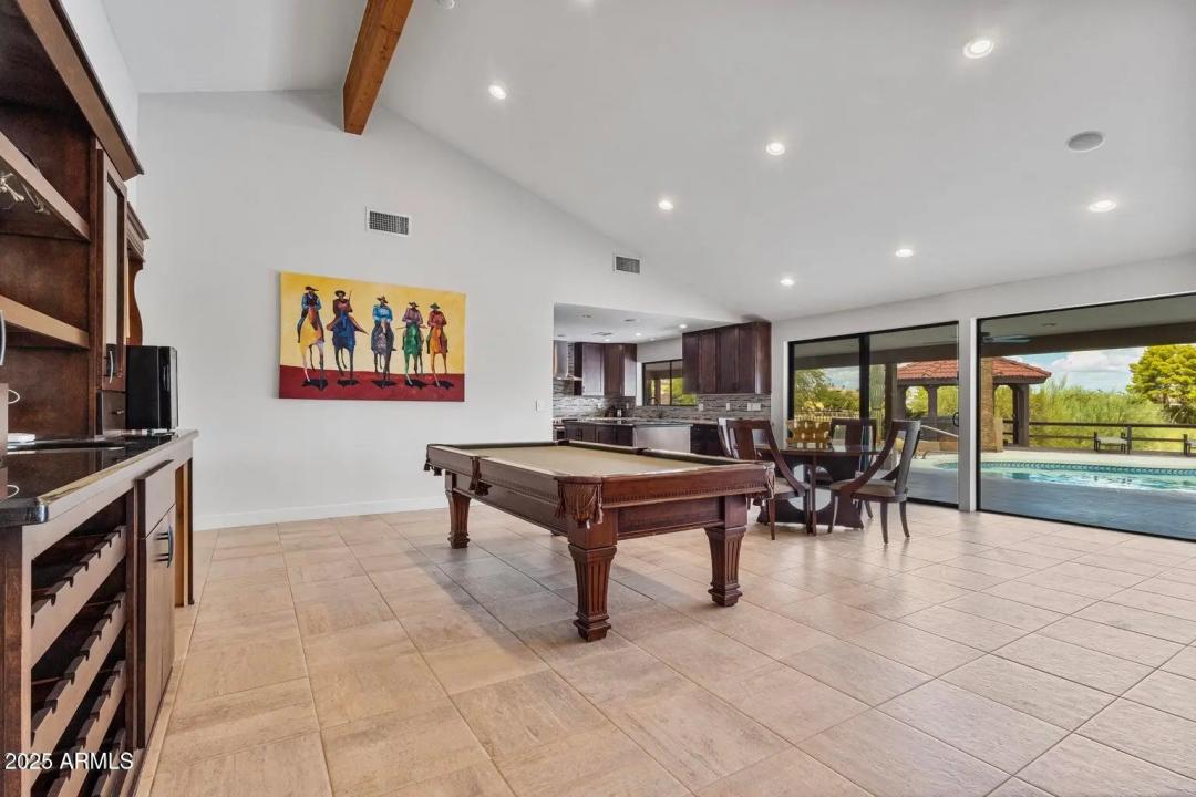 Real Estate Picture 10