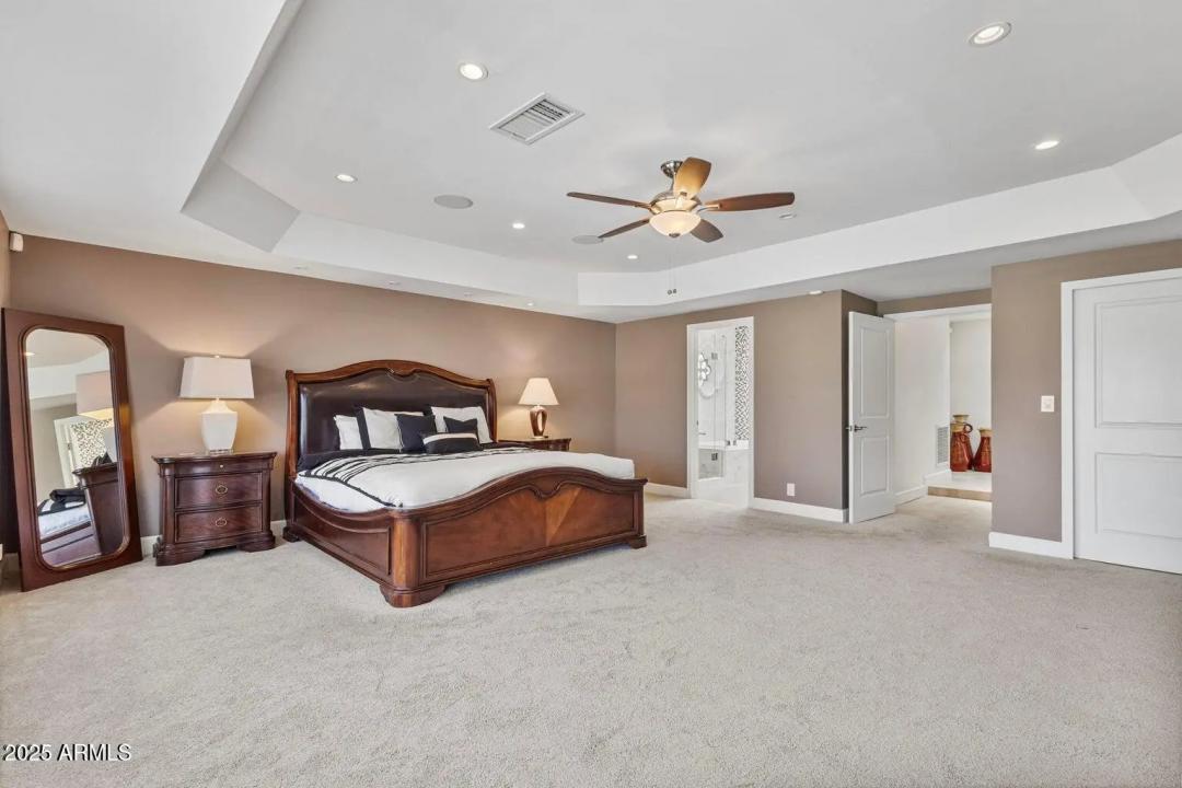 Real Estate Picture 12