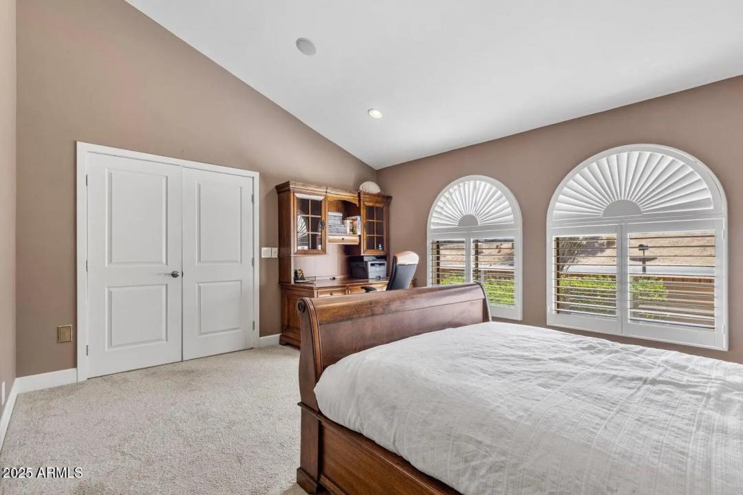 Real Estate Picture 18