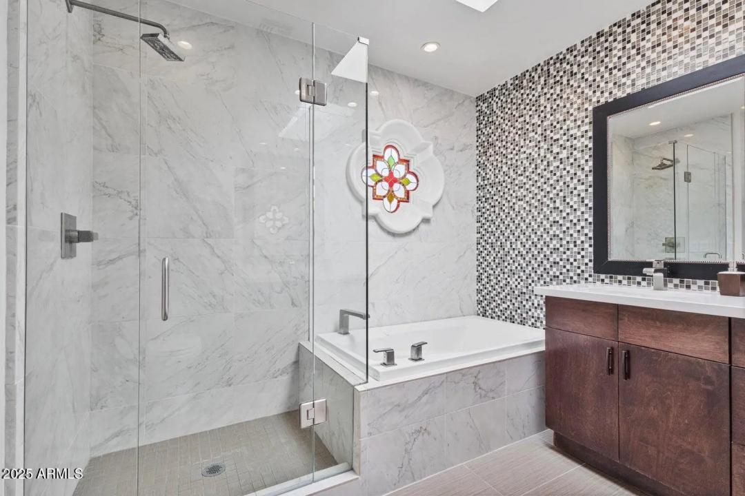 Real Estate Picture 15