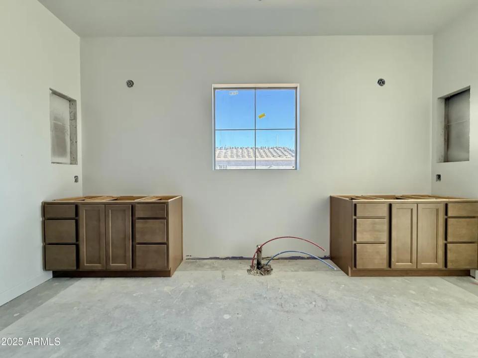 Real Estate Picture 22