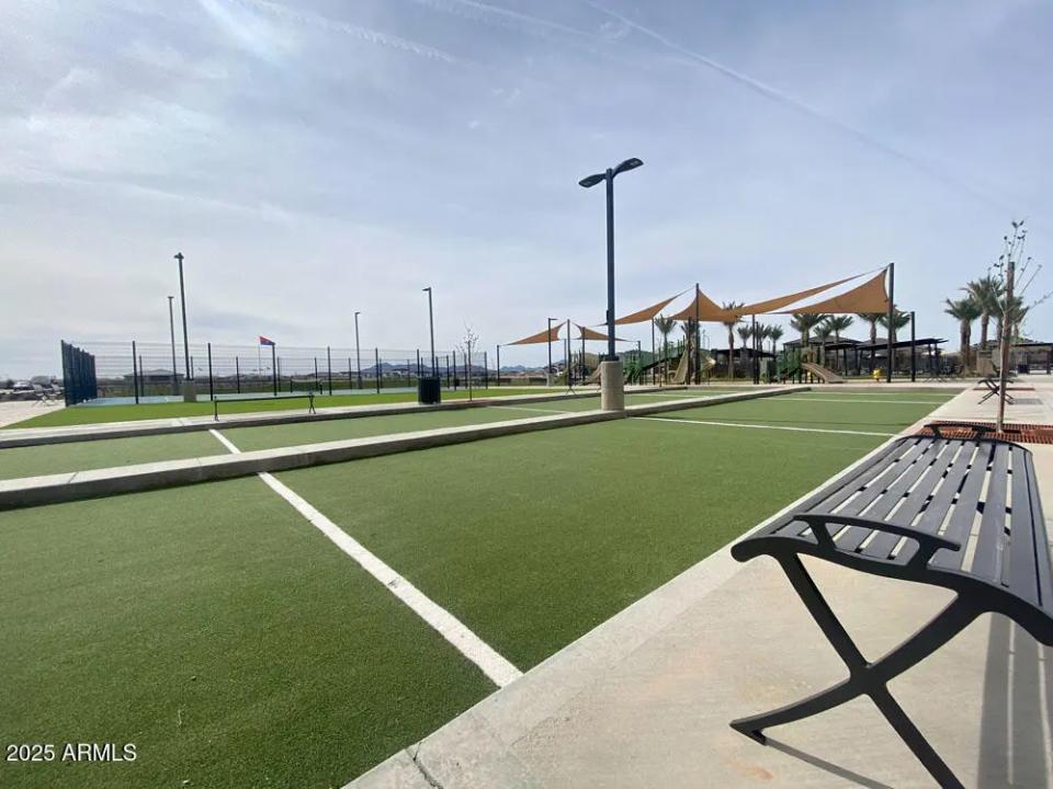 Real Estate Picture 34