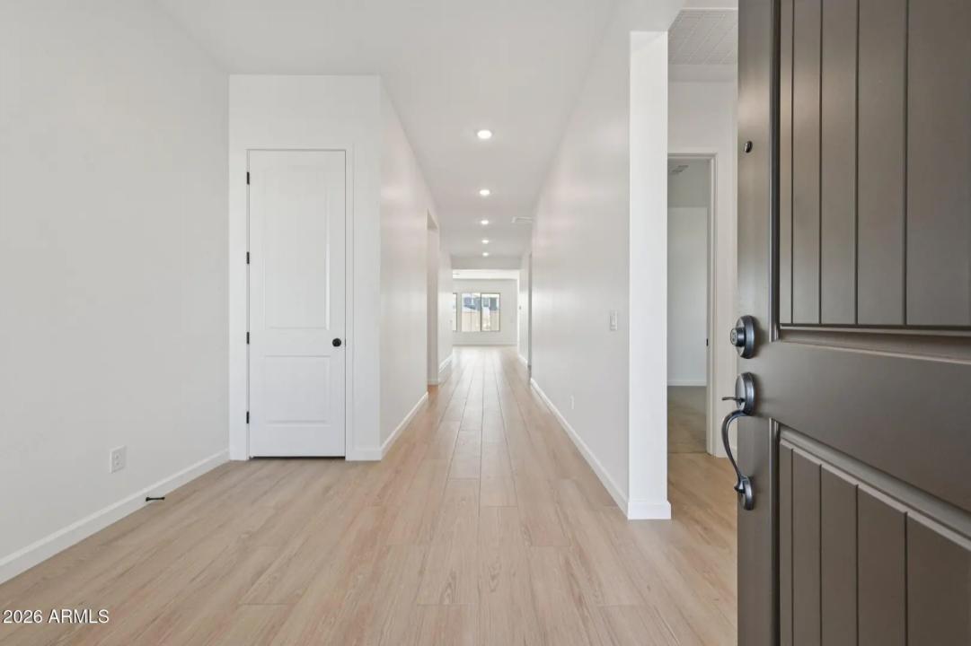 Real Estate Picture 5