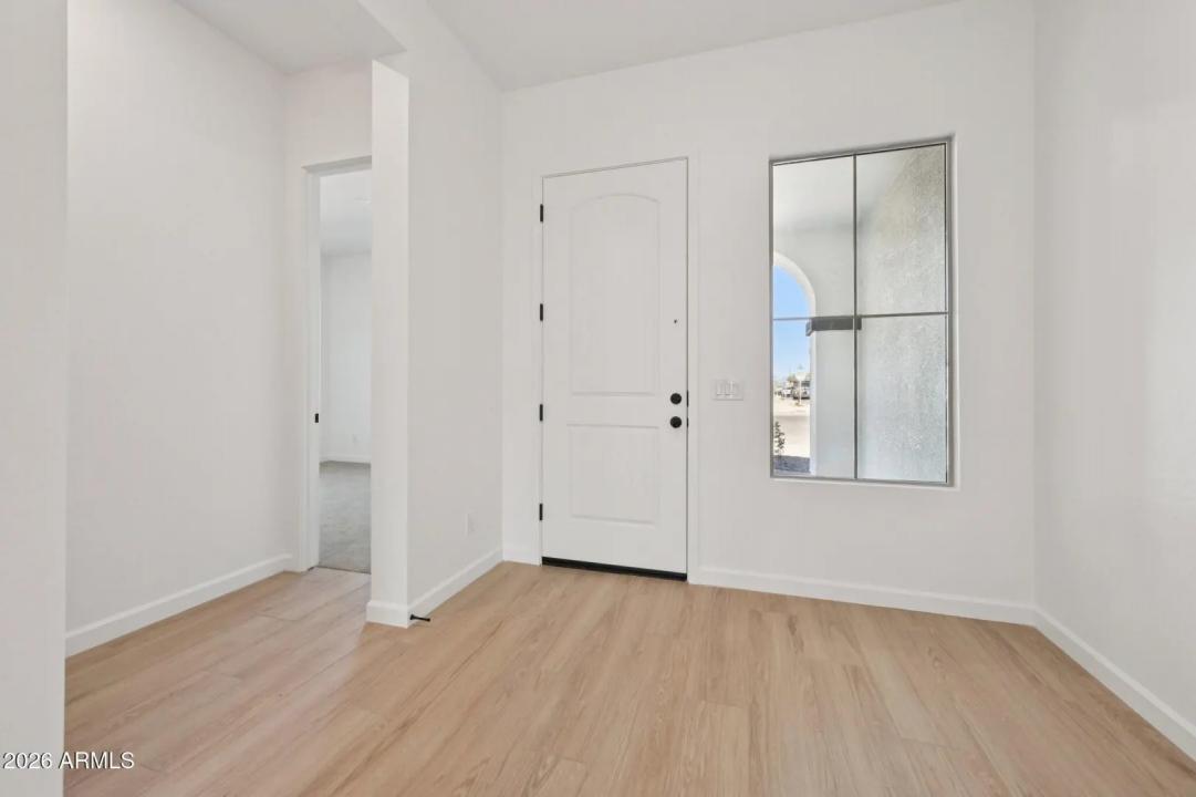 Real Estate Picture 6