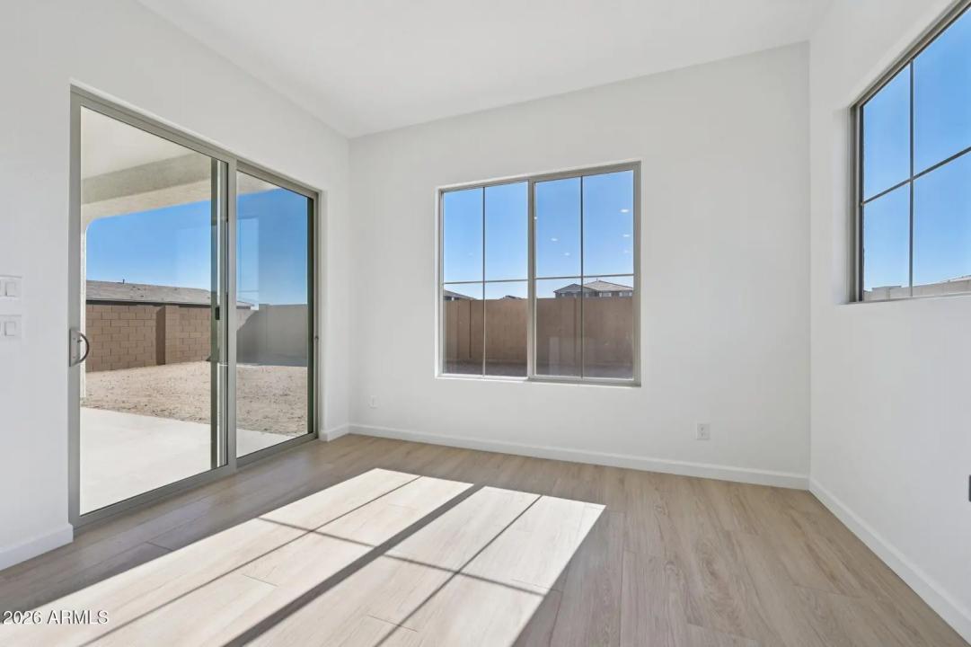 Real Estate Picture 18