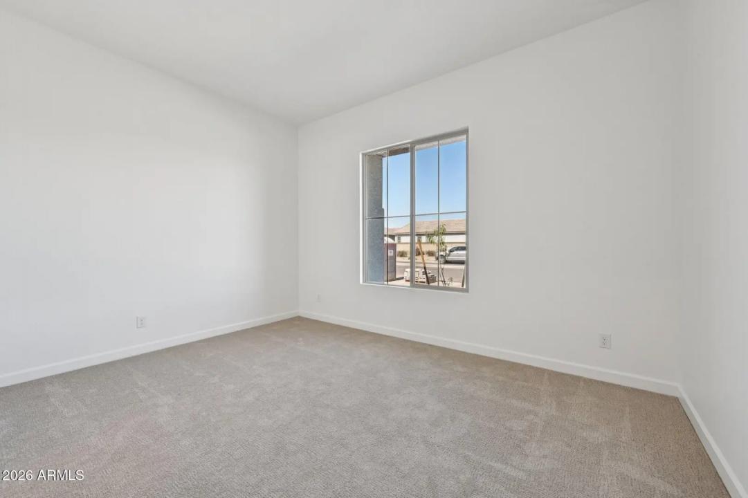 Real Estate Picture 22