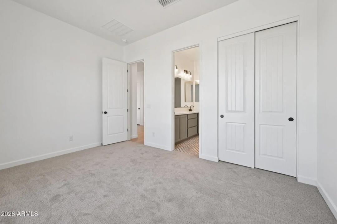 Real Estate Picture 23