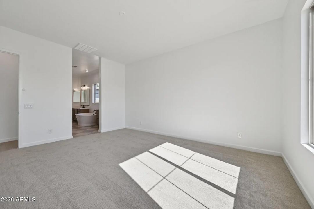 Real Estate Picture 30