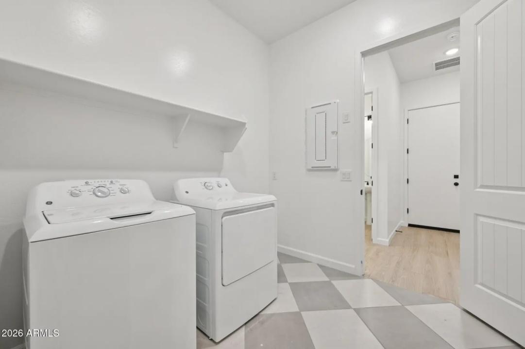 Real Estate Picture 35