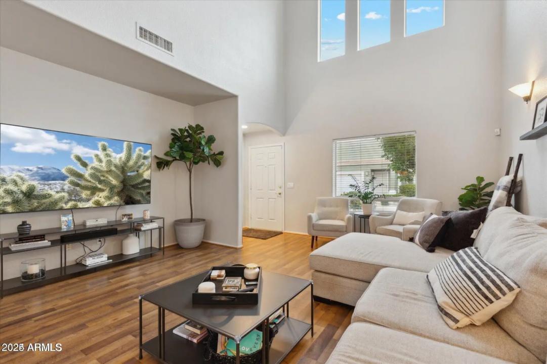 Real Estate Picture 2