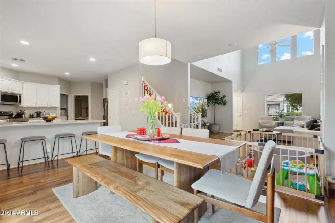 Real Estate Picture 5