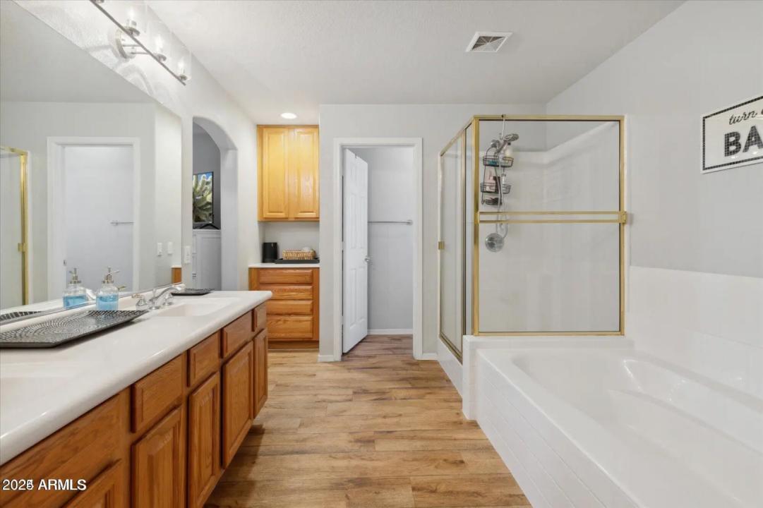 Real Estate Picture 14