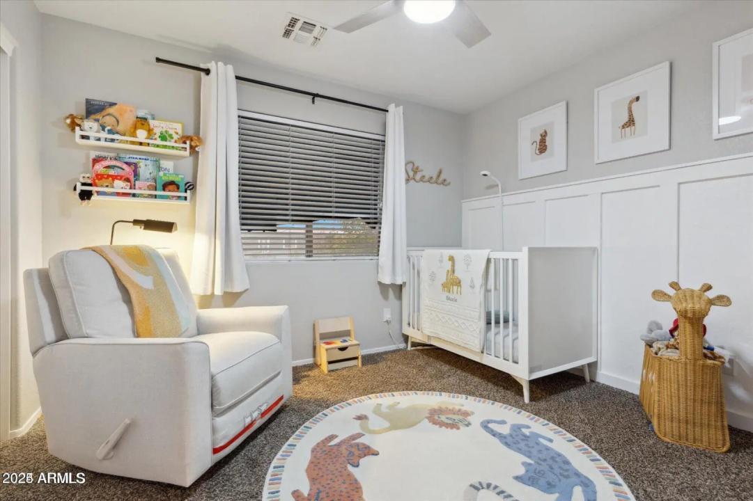 Real Estate Picture 16