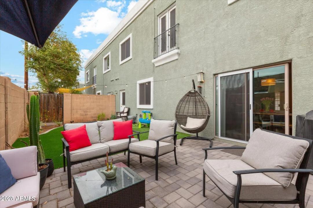 Real Estate Picture 23