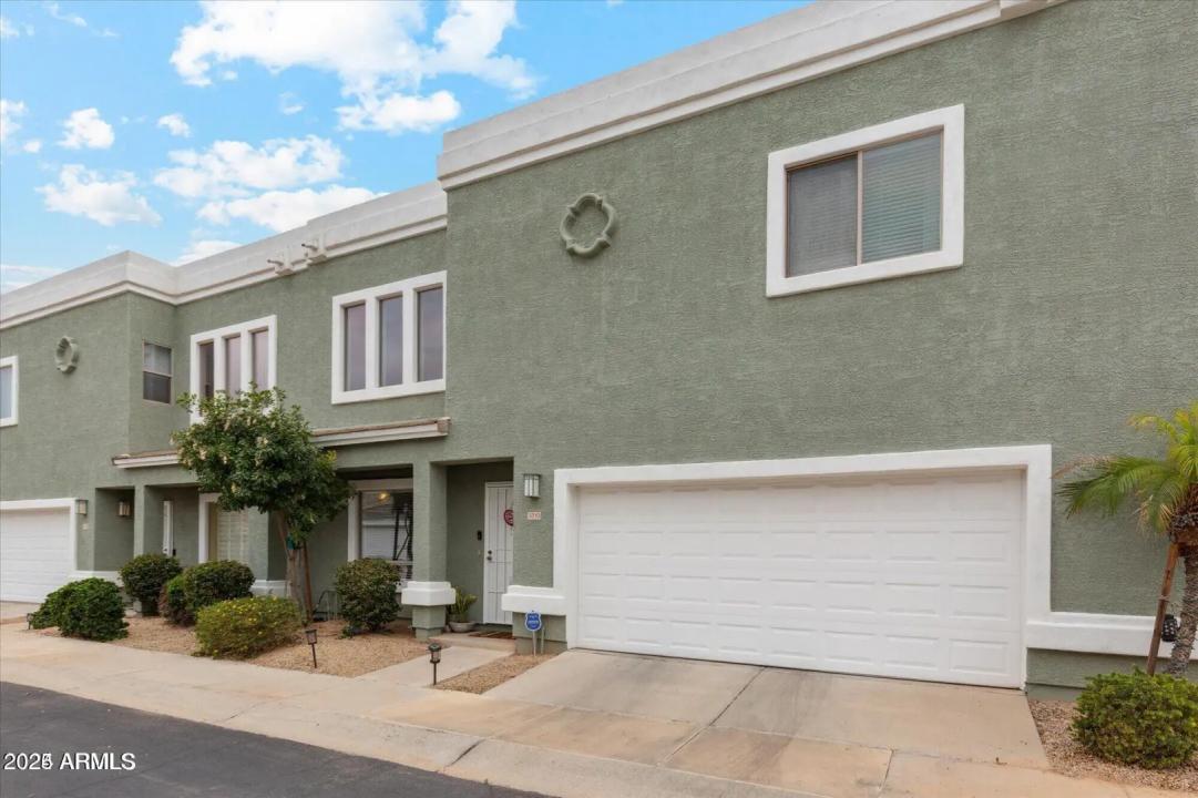 Real Estate Picture 24