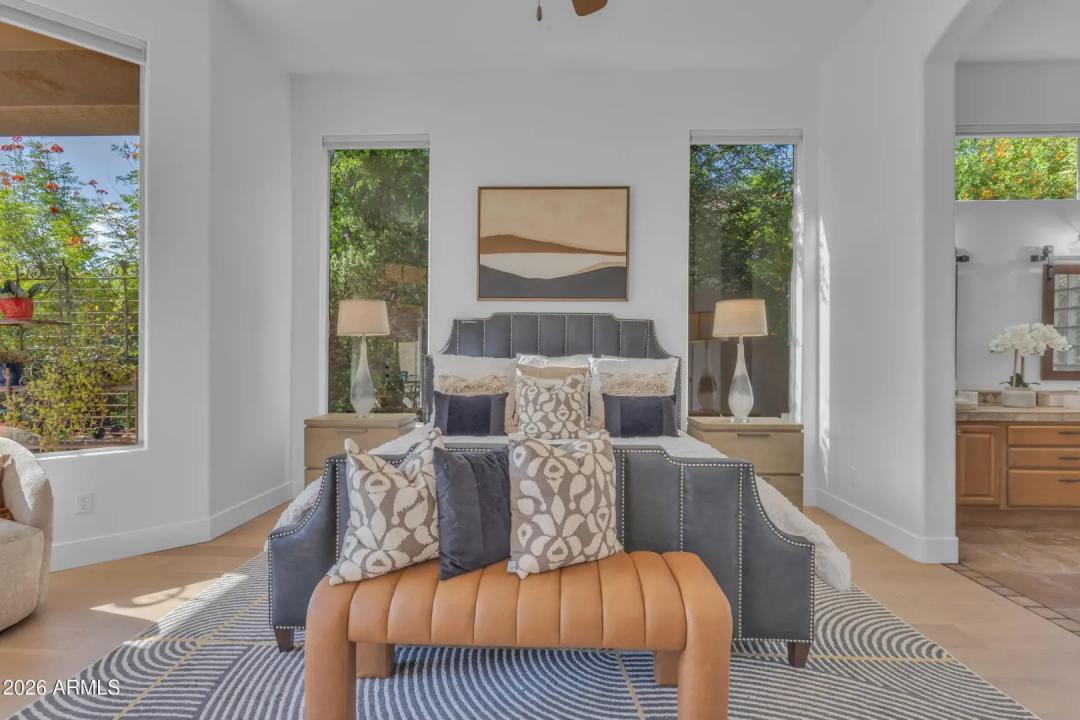 Real Estate Picture 5