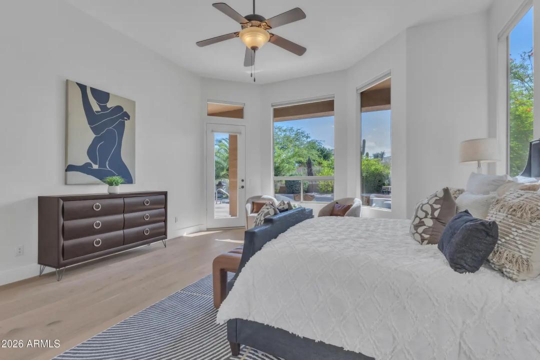 Real Estate Picture 6