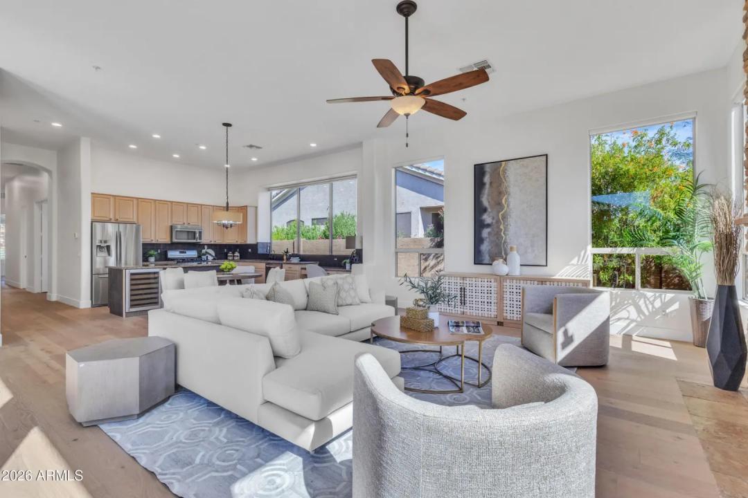 Real Estate Picture 9