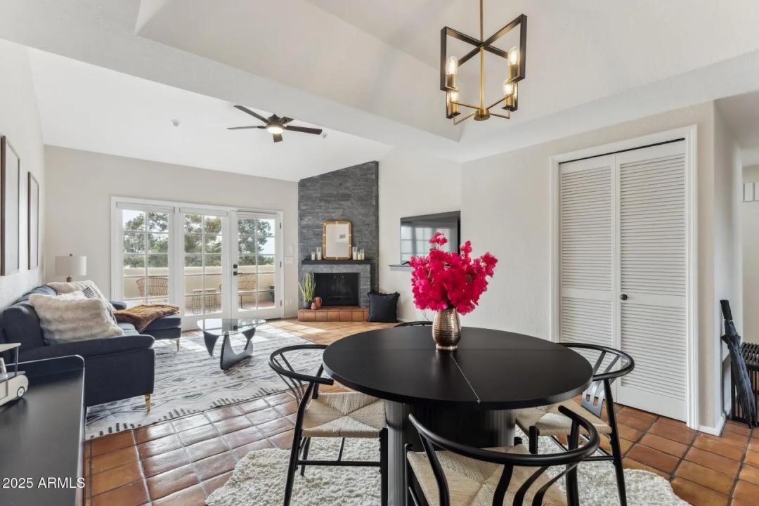 Real Estate Picture 12