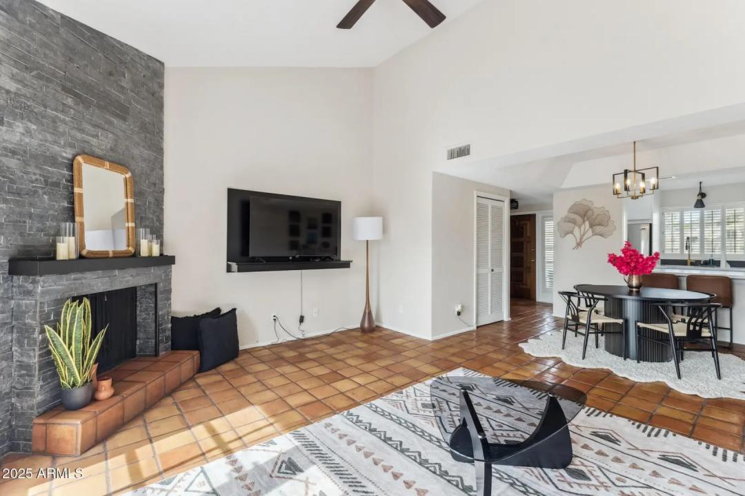 Real Estate Picture 13