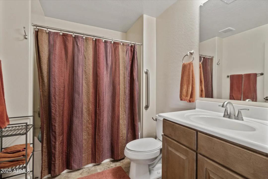 Real Estate Picture 16