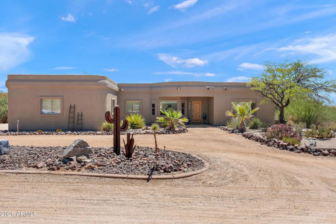 Real Estate Picture 3