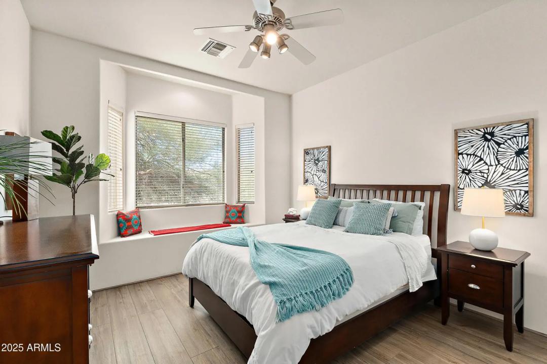 Real Estate Picture 13