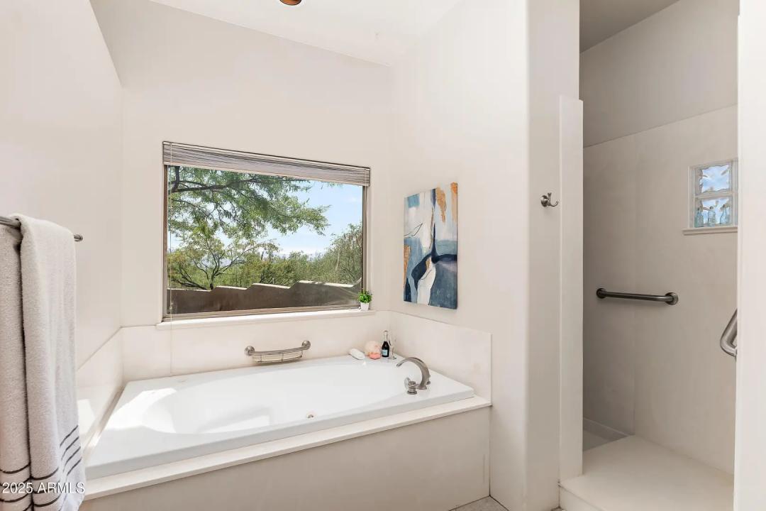 Real Estate Picture 16