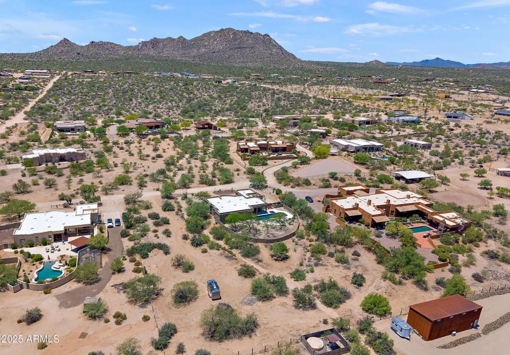 Real Estate Picture 34